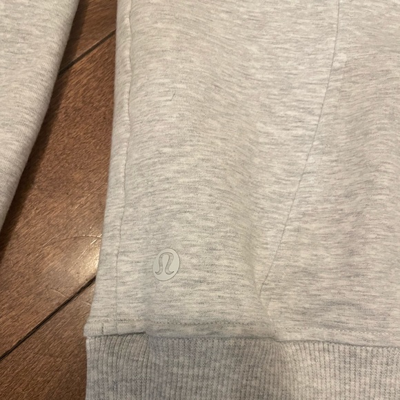 Lululemon scuba pull over - Picture 6 of 8